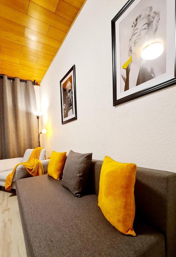 Elena Flat Sonnenblumen Duisburg Zentrum מראה חיצוני תמונה