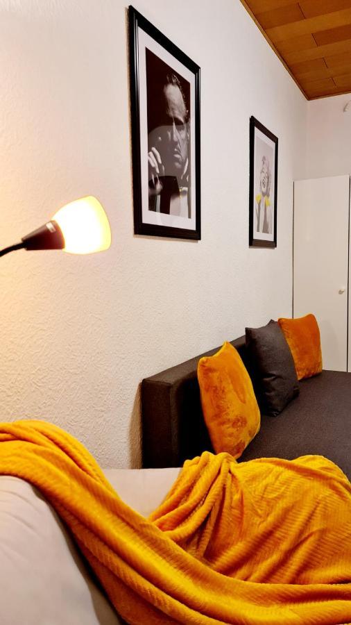 Elena Flat Sonnenblumen Duisburg Zentrum מראה חיצוני תמונה